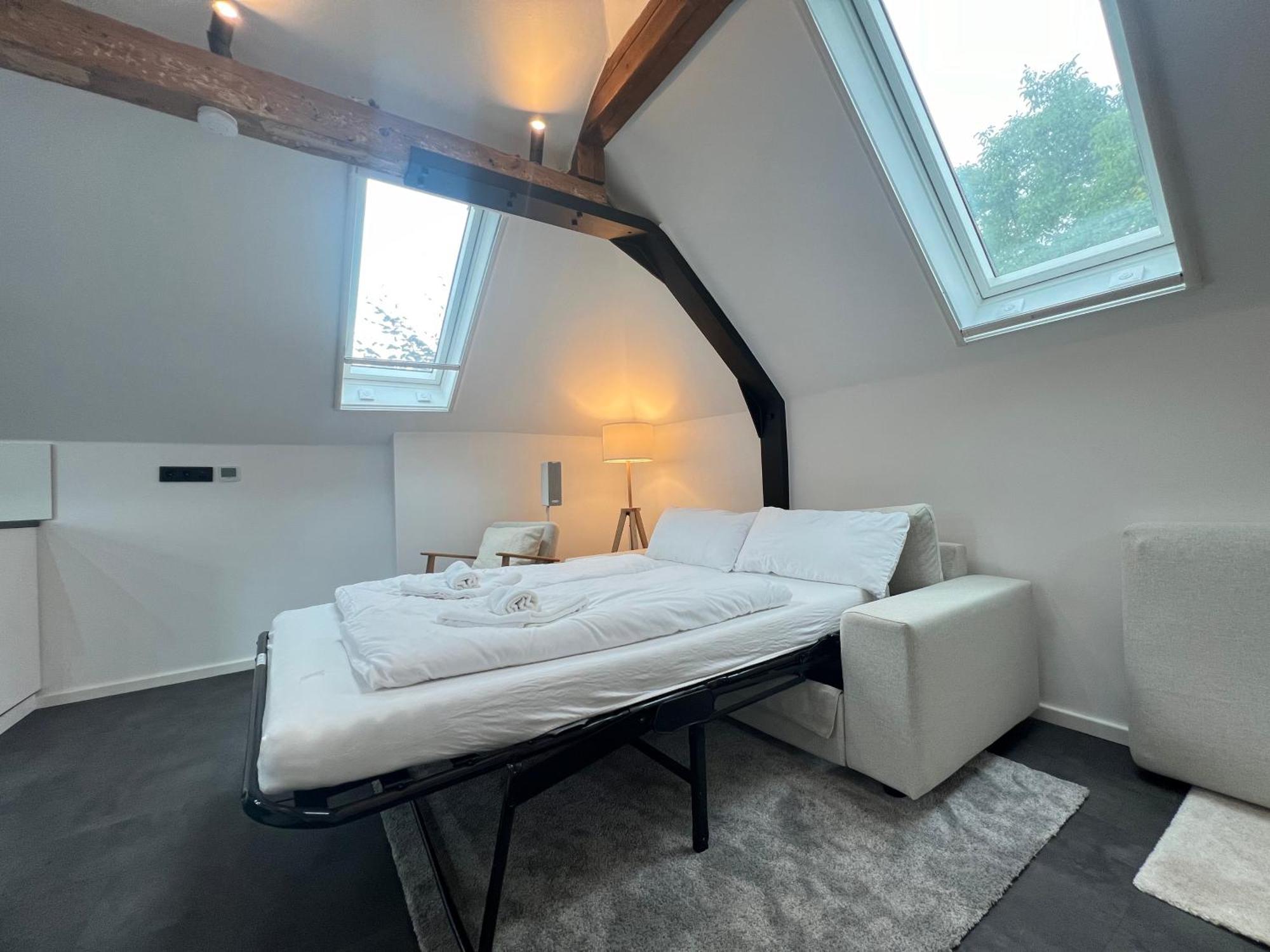 Ludwigshome - Zentrale Lage, Luxusbad, Workspace, Klima Ludwigsburg Luaran gambar