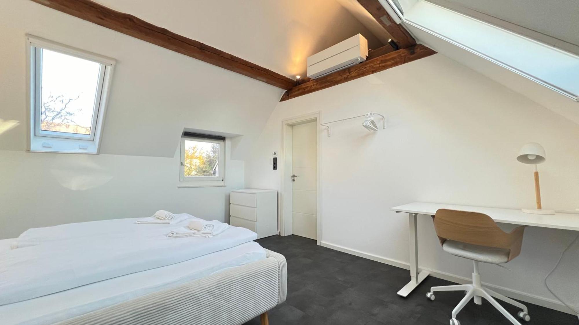 Ludwigshome - Zentrale Lage, Luxusbad, Workspace, Klima Ludwigsburg Luaran gambar