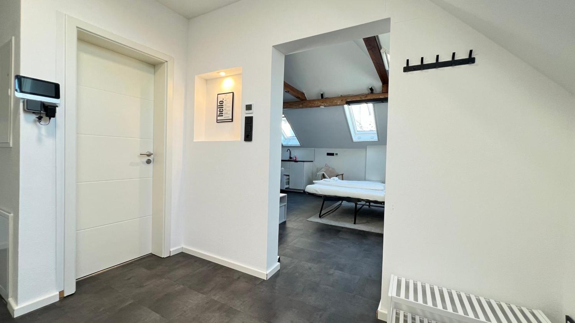 Ludwigshome - Zentrale Lage, Luxusbad, Workspace, Klima Ludwigsburg Luaran gambar